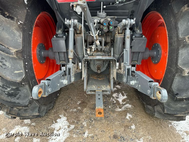 image for item NN9473 2021 Kubota M4-071D MFWD tractor