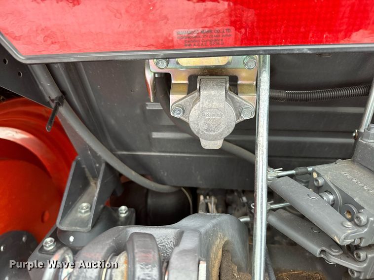 image for item NN9473 2021 Kubota M4-071D MFWD tractor