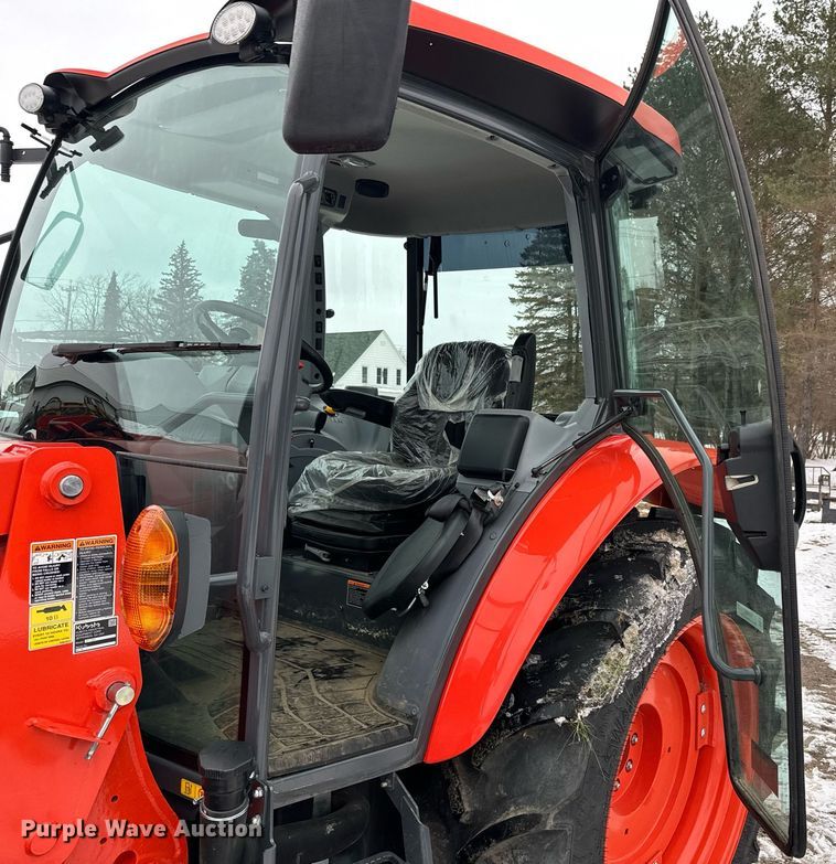 image for item NN9473 2021 Kubota M4-071D MFWD tractor