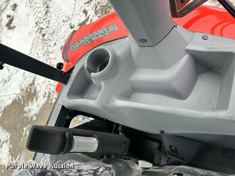 image for item NN9473 2021 Kubota M4-071D MFWD tractor