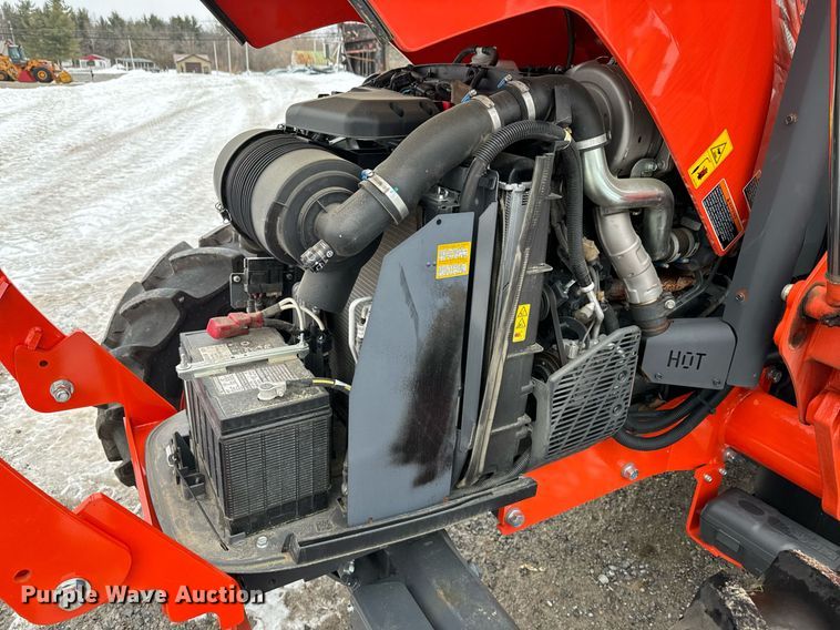 image for item NN9473 2021 Kubota M4-071D MFWD tractor