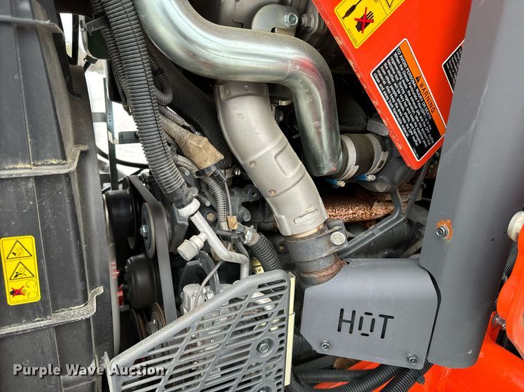 image for item NN9473 2021 Kubota M4-071D MFWD tractor