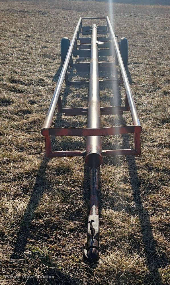 image for item NP9354 Round bale trailer