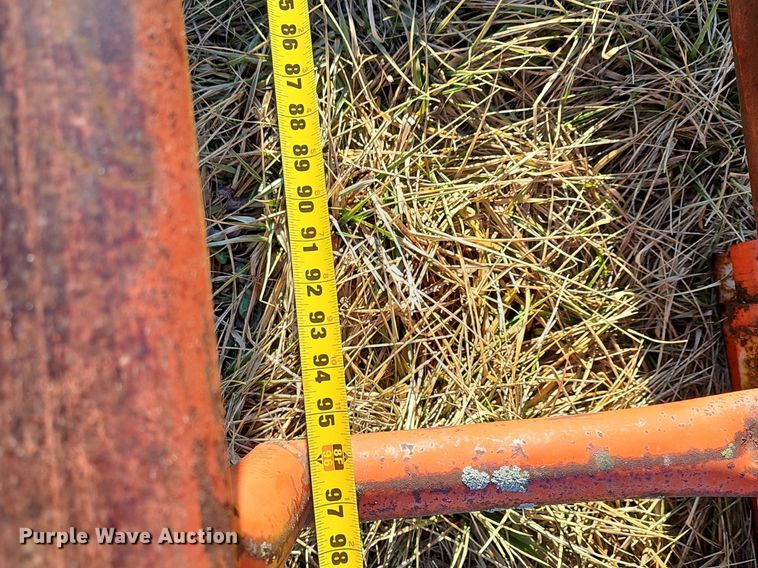 image for item NP9354 Round bale trailer