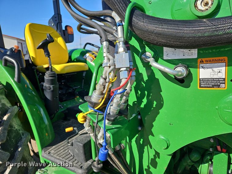 image for item NZ9149 2018 John Deere  5055E  MFWD tractor