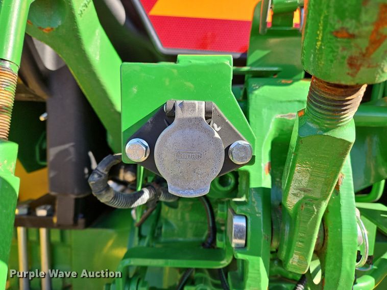 image for item NZ9149 2018 John Deere  5055E  MFWD tractor