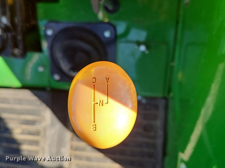 image for item NZ9149 2018 John Deere  5055E  MFWD tractor