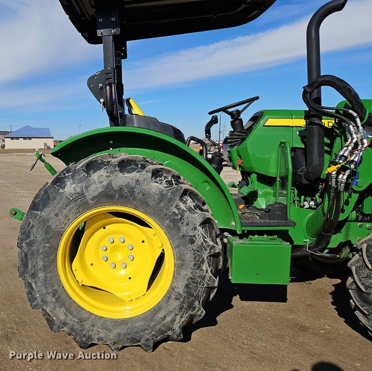 image for item NZ9149 2018 John Deere  5055E  MFWD tractor