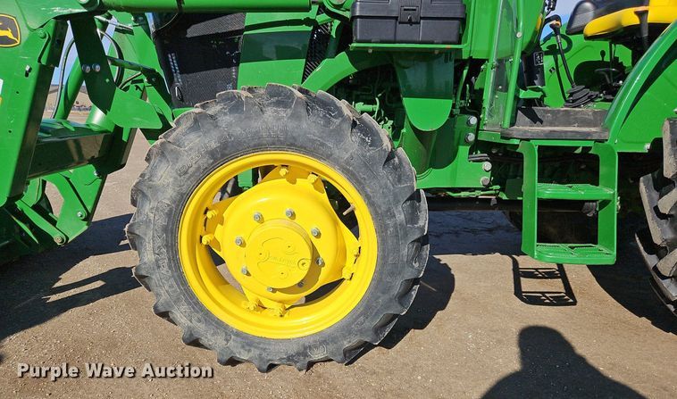 image for item NZ9149 2018 John Deere  5055E  MFWD tractor