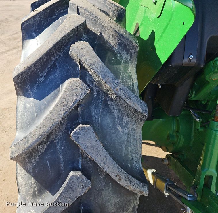 image for item NZ9149 2018 John Deere  5055E  MFWD tractor