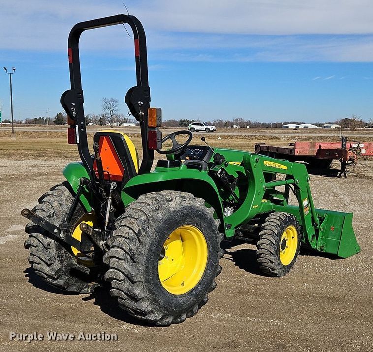 image for item NZ9150 2016 John Deere 3038E MFWD tractor