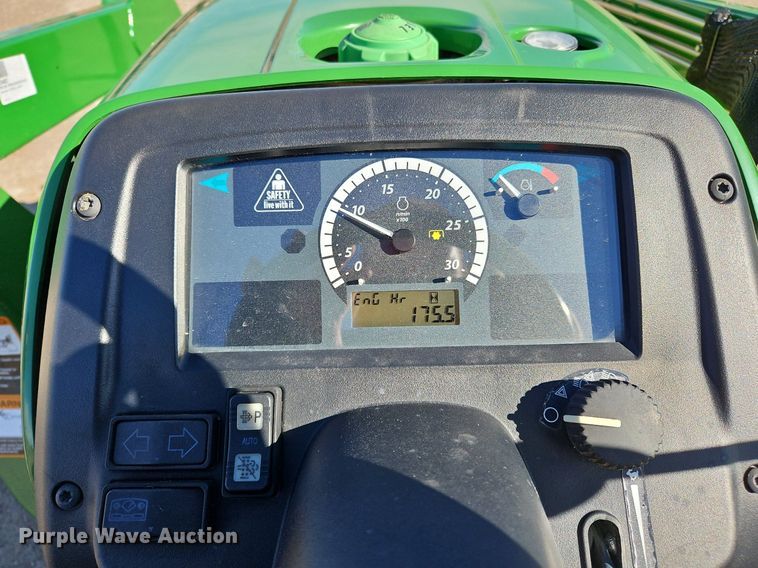 image for item NZ9150 2016 John Deere 3038E MFWD tractor