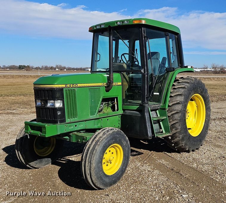 image for item NZ9151 1993 John Deere  6400 tractor