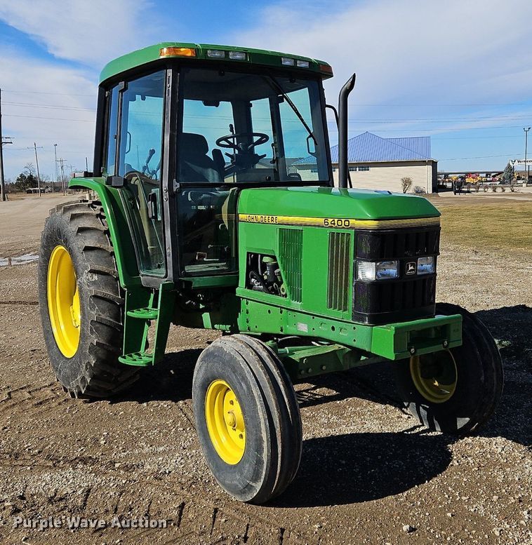 image for item NZ9151 1993 John Deere  6400 tractor
