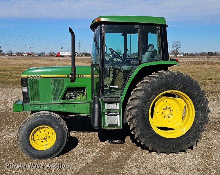 image for item NZ9151 1993 John Deere  6400 tractor