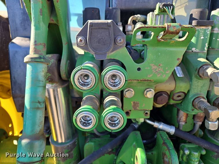 image for item NZ9151 1993 John Deere  6400 tractor