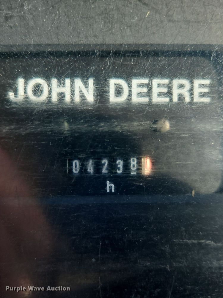 image for item NZ9151 1993 John Deere  6400 tractor