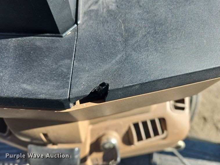 image for item NZ9151 1993 John Deere  6400 tractor