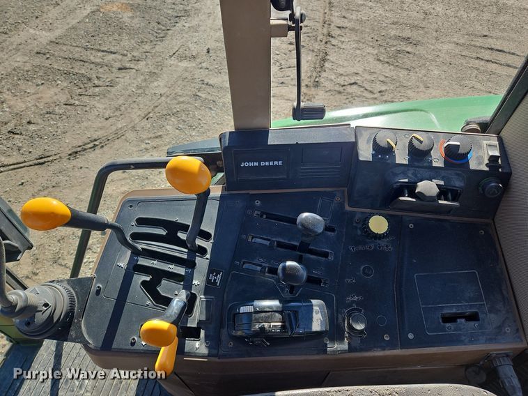 image for item NZ9151 1993 John Deere  6400 tractor