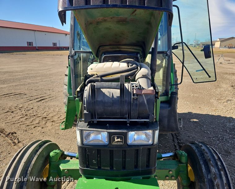 image for item NZ9151 1993 John Deere  6400 tractor