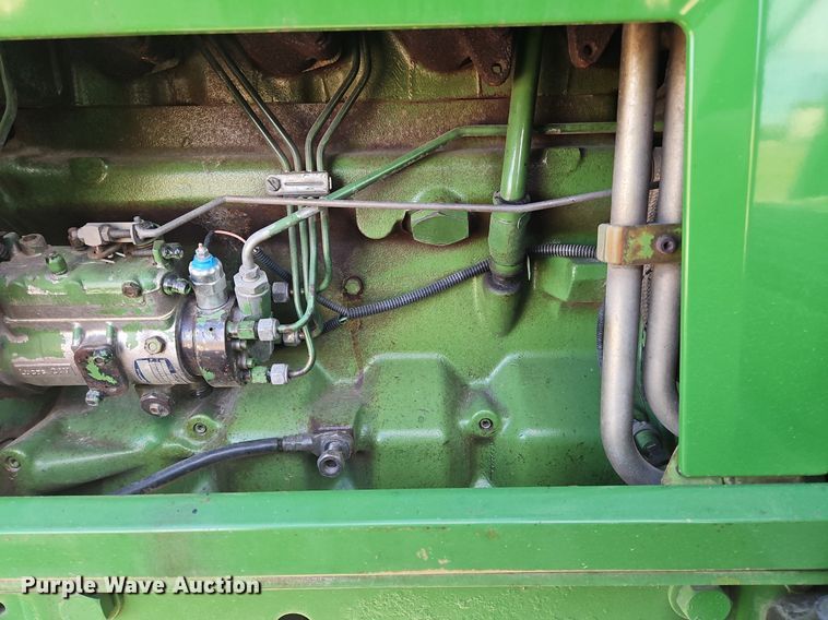image for item NZ9151 1993 John Deere  6400 tractor