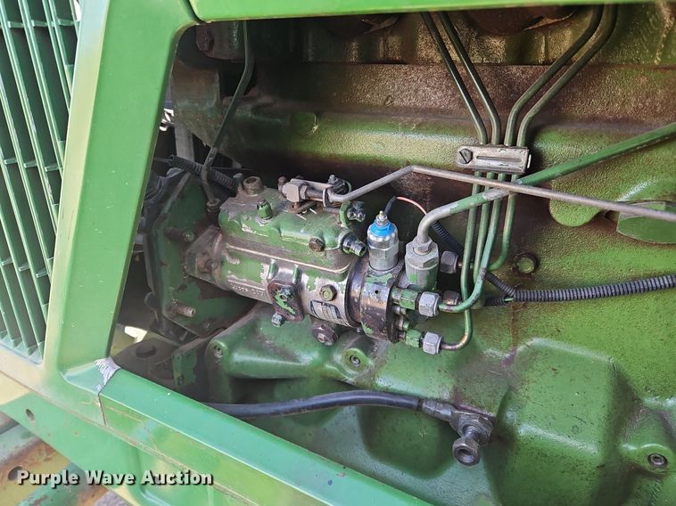 image for item NZ9151 1993 John Deere  6400 tractor