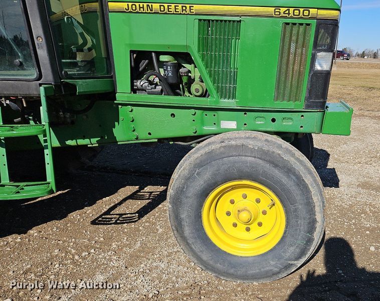 image for item NZ9151 1993 John Deere  6400 tractor