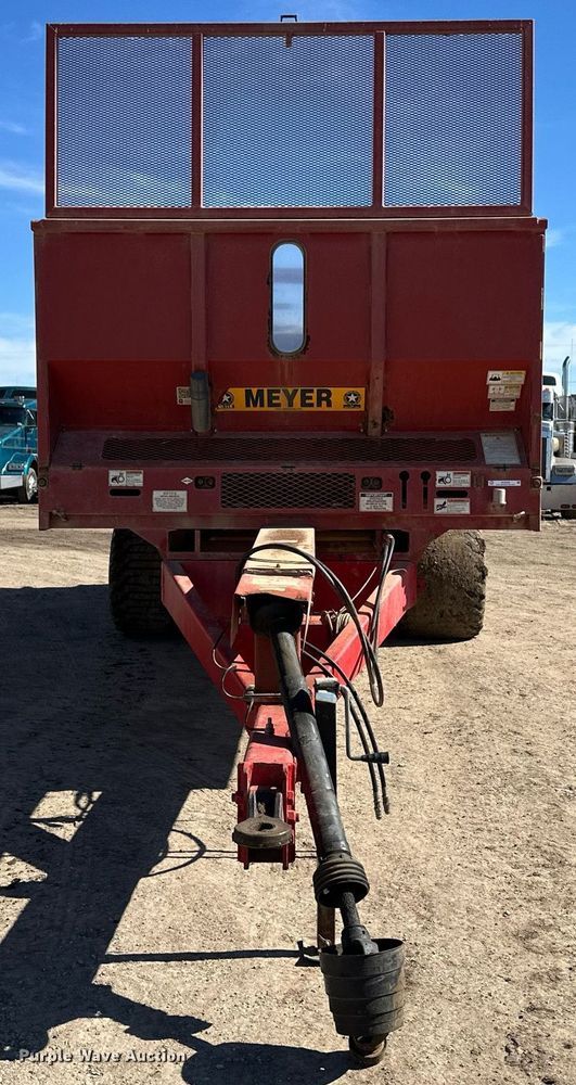 image for item OC9546 Meyer XTS3000 manure spreader