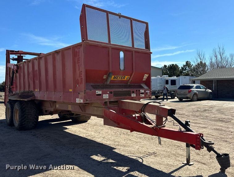 image for item OC9546 Meyer XTS3000 manure spreader