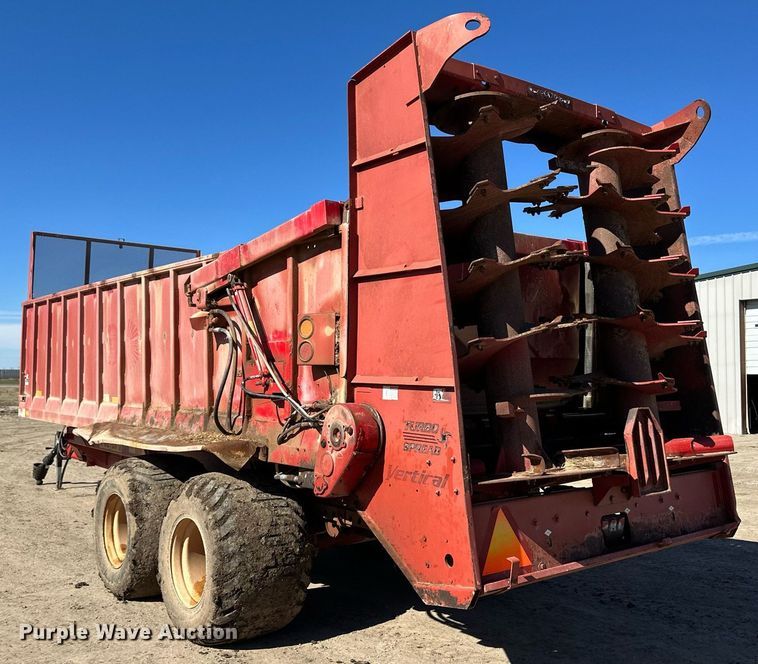 image for item OC9546 Meyer XTS3000 manure spreader