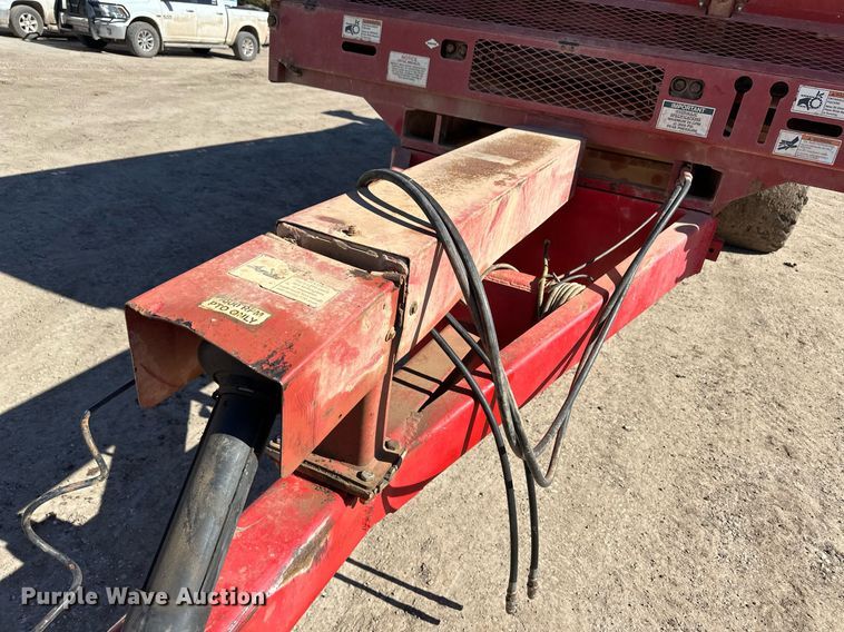 image for item OC9546 Meyer XTS3000 manure spreader