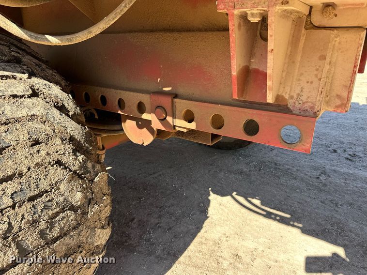 image for item OC9546 Meyer XTS3000 manure spreader