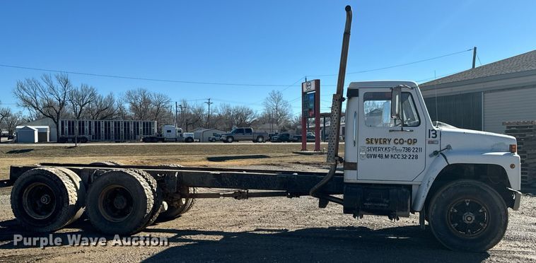 image for item OD9984 1984 International  1954 truck cab and chassis