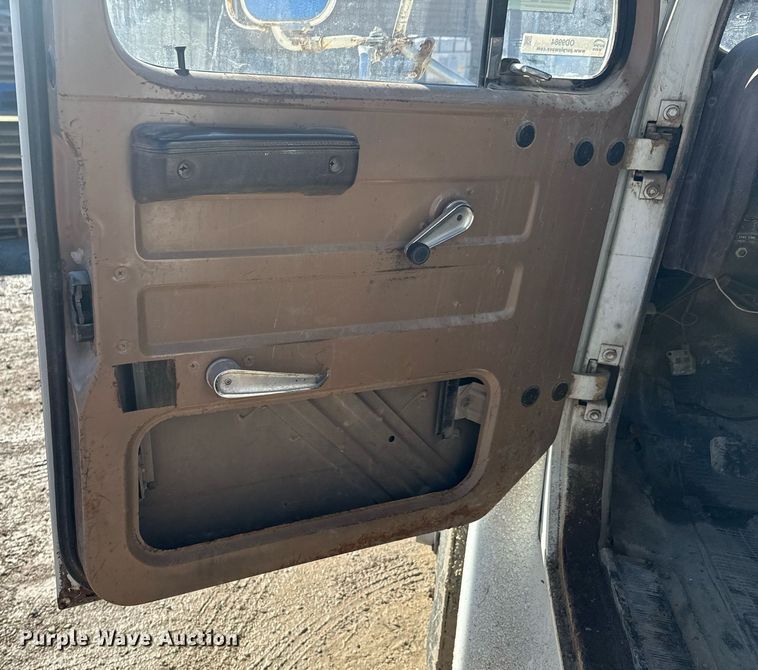 image for item OD9984 1984 International  1954 truck cab and chassis