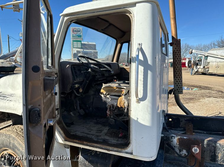 image for item OD9984 1984 International  1954 truck cab and chassis