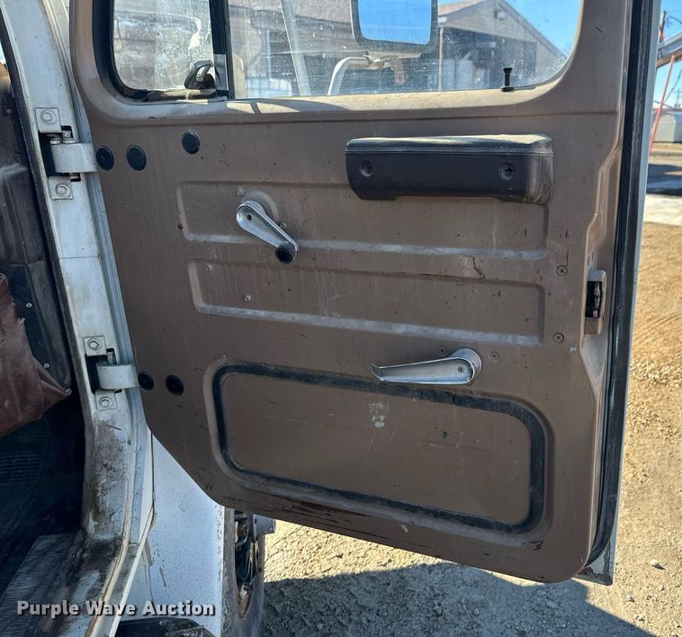 image for item OD9984 1984 International  1954 truck cab and chassis