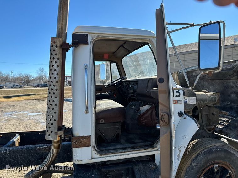 image for item OD9984 1984 International  1954 truck cab and chassis