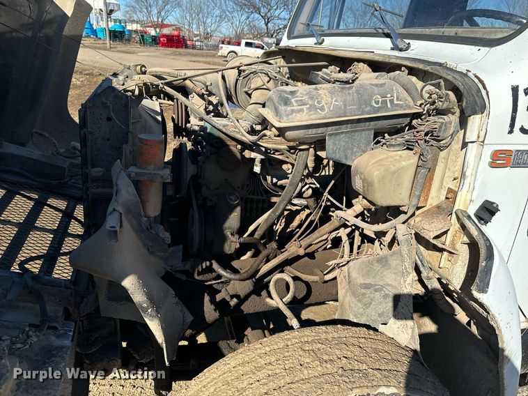 image for item OD9984 1984 International  1954 truck cab and chassis