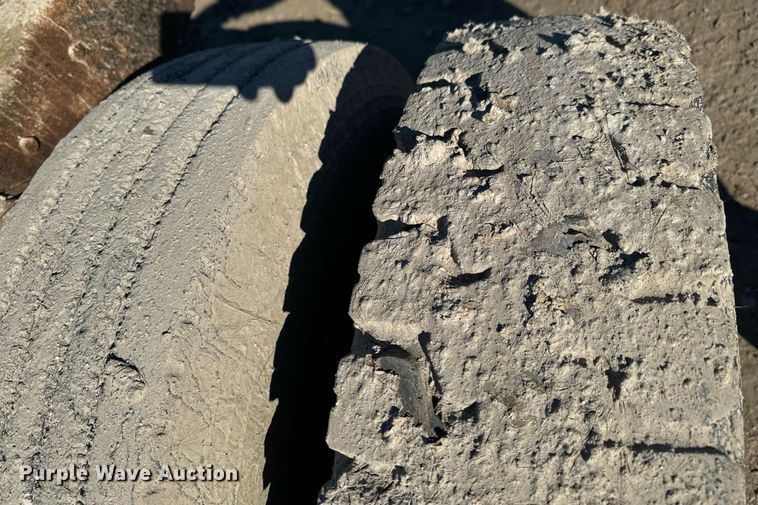 image for item OD9984 1984 International  1954 truck cab and chassis