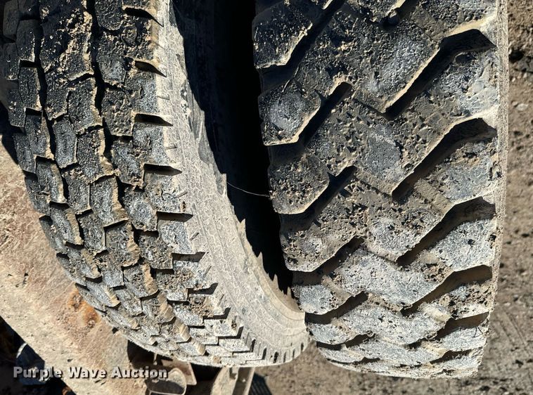 image for item OD9984 1984 International  1954 truck cab and chassis