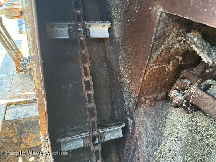 image for item OD9985 1998 Ford L9000 feed delivery truck