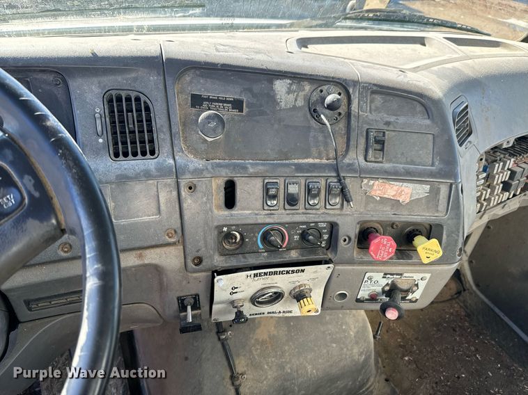 image for item OD9985 1998 Ford L9000 feed delivery truck