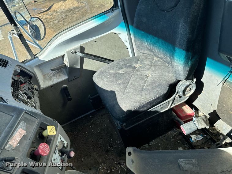 image for item OD9985 1998 Ford L9000 feed delivery truck