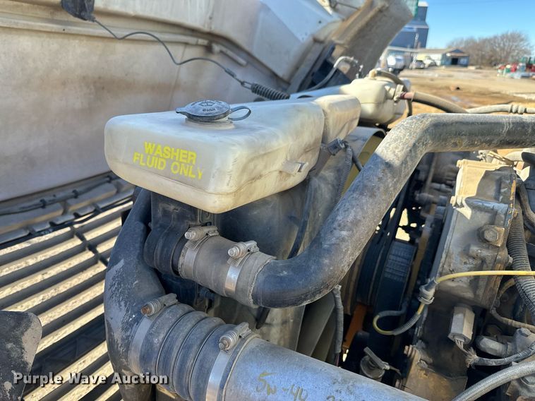 image for item OD9985 1998 Ford L9000 feed delivery truck