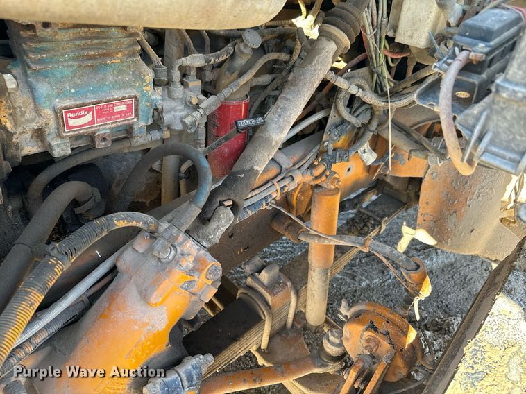 image for item OD9985 1998 Ford L9000 feed delivery truck