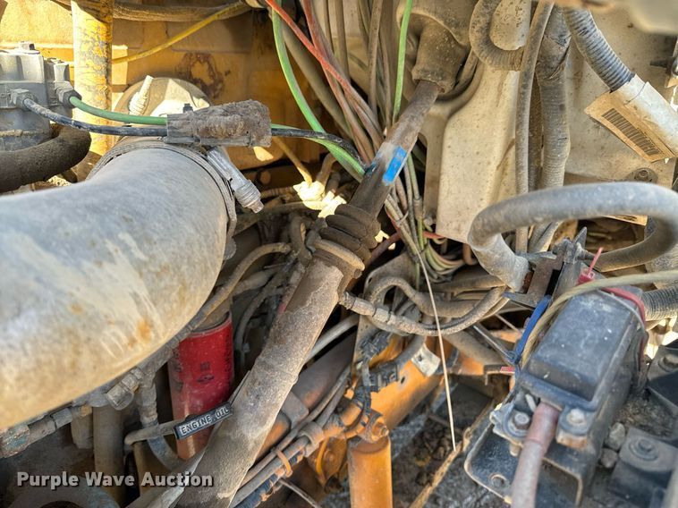 image for item OD9985 1998 Ford L9000 feed delivery truck