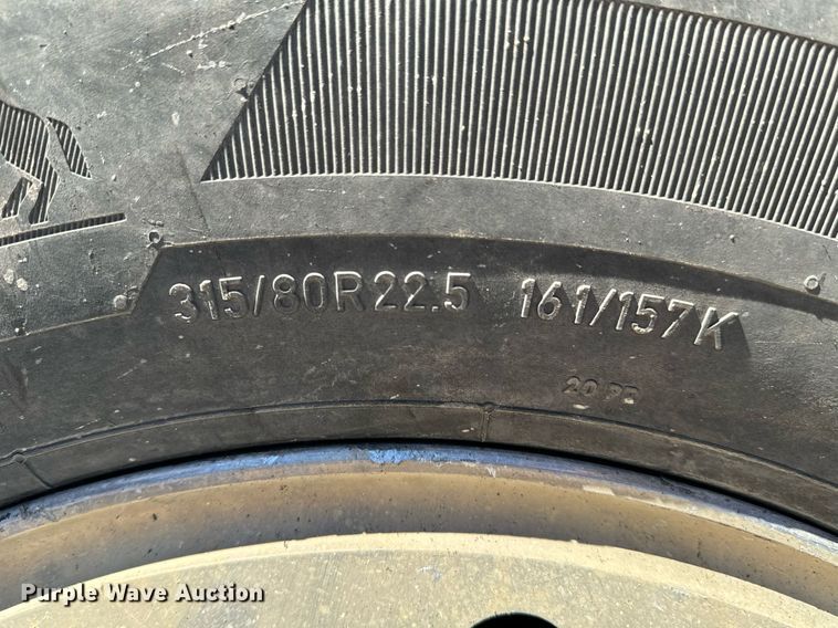 image for item OD9985 1998 Ford L9000 feed delivery truck