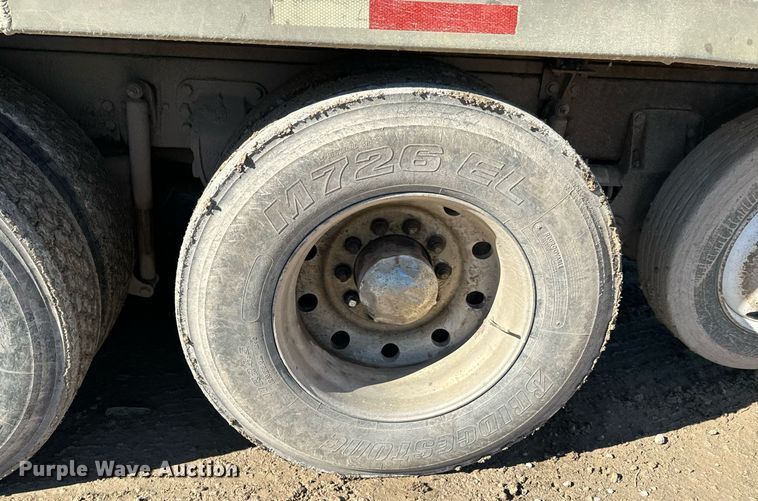 image for item OD9985 1998 Ford L9000 feed delivery truck