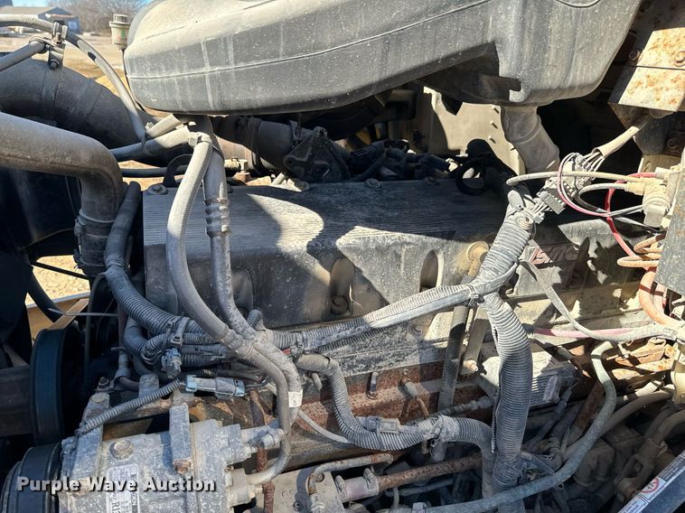 image for item OD9986 2005 International 9200 fertilizer delivery truck