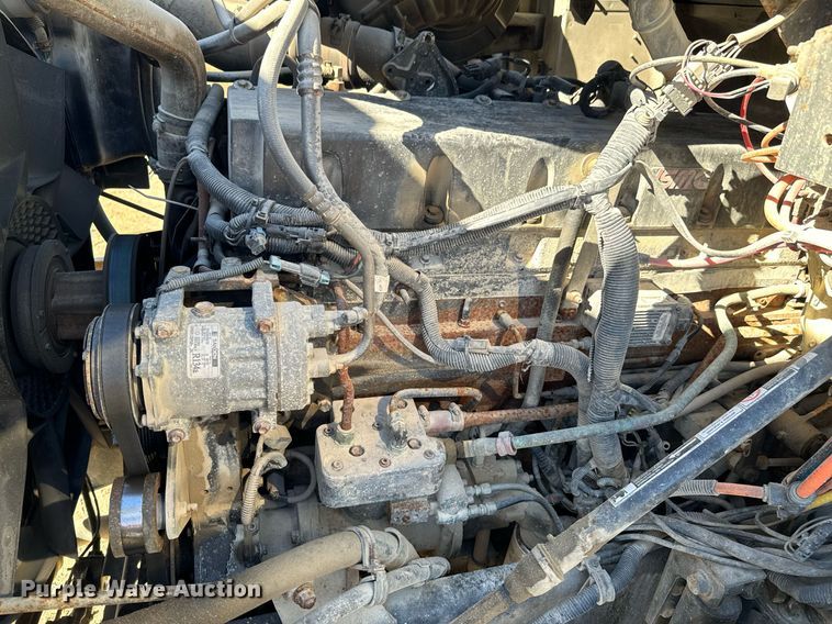 image for item OD9986 2005 International 9200 fertilizer delivery truck